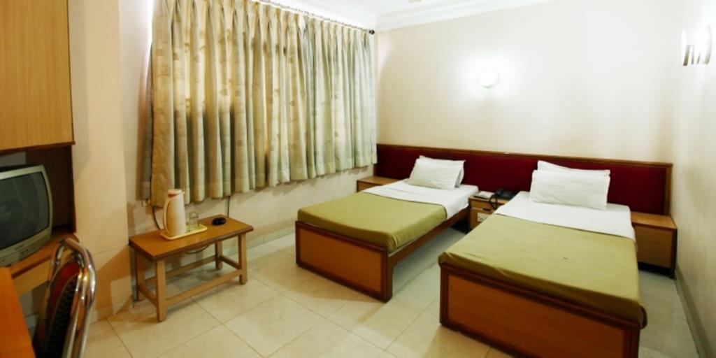 Hotel Prudent Βαντοντάρα Δωμάτιο φωτογραφία